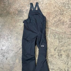 Brand new never been worn mountain hardware bibs size m.